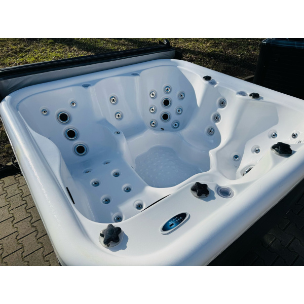 Spa 6 persoons merk Balboa (gebruikt) - Afbeelding 2
