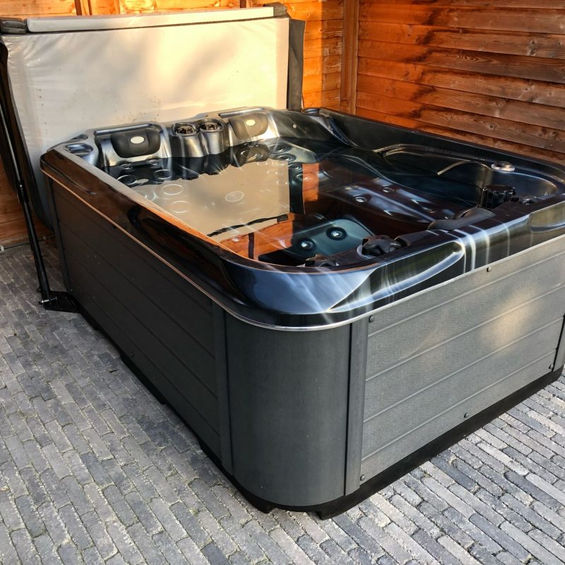 Spa 3 persoons merk Balboa (3,5 jaar gebruikt)